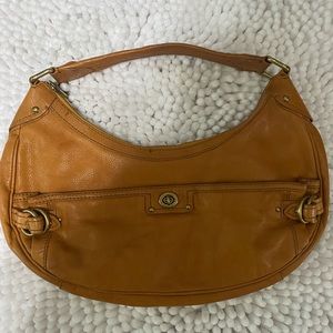 Marc Jacobs baguette style hobo. Tan